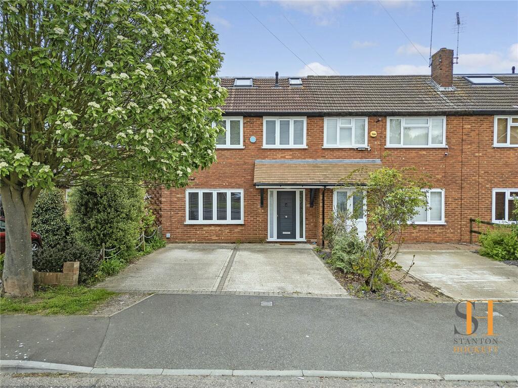 3 bedroom house for sale in Woodland Avenue, Hutton, Brentwood, Essex, CM13