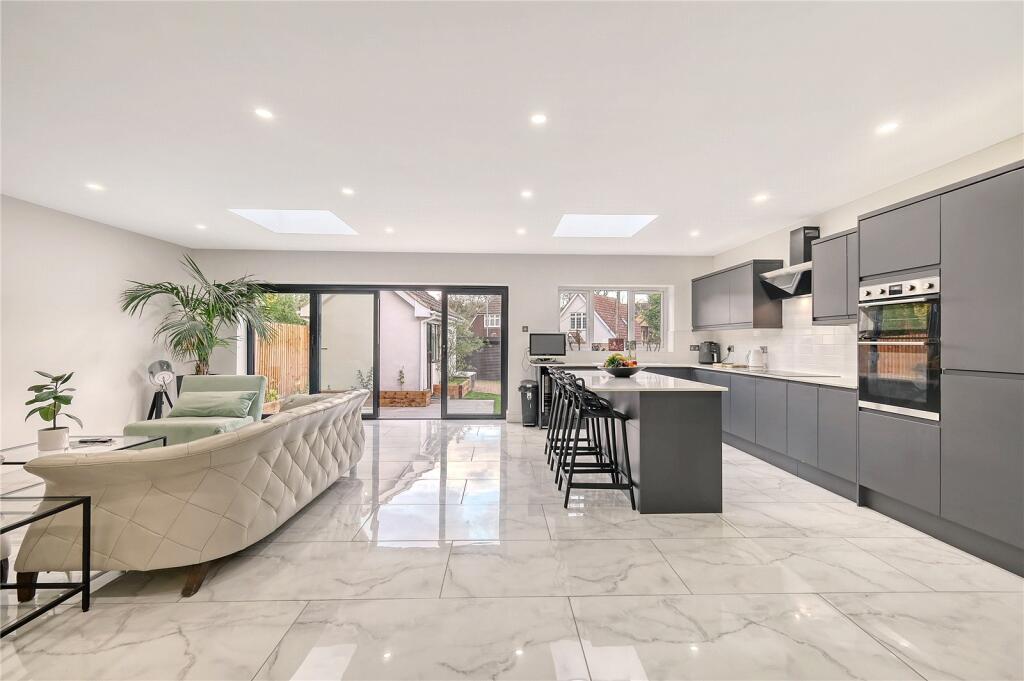 Additional property image - Thynne Road, Billericay, Essex, CM11