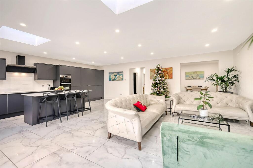 Additional property image - Thynne Road, Billericay, Essex, CM11