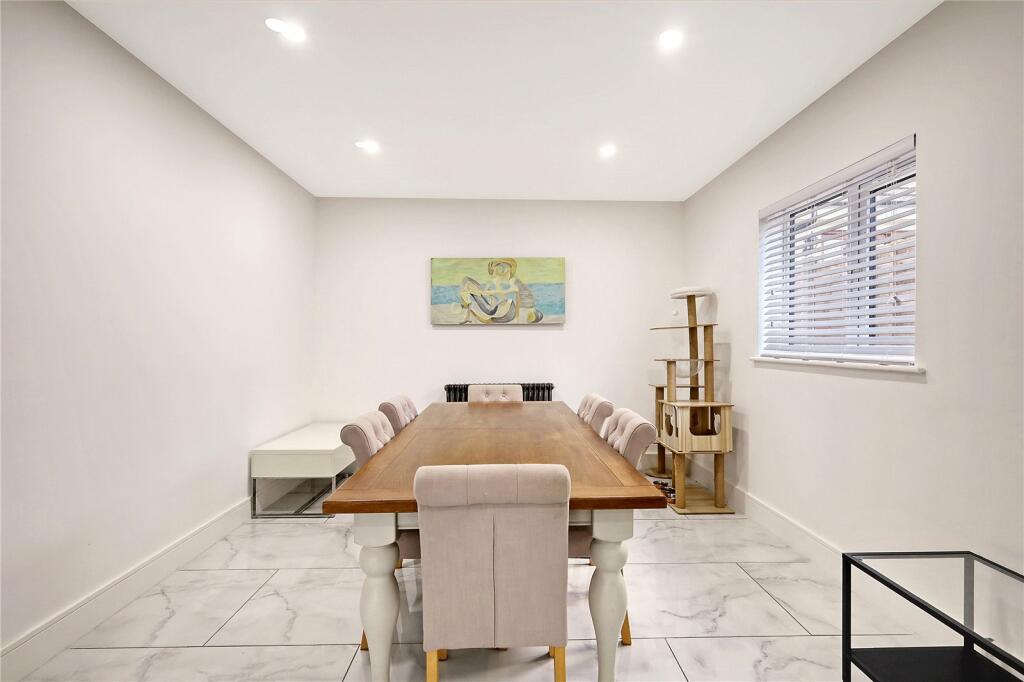 Additional property image - Thynne Road, Billericay, Essex, CM11
