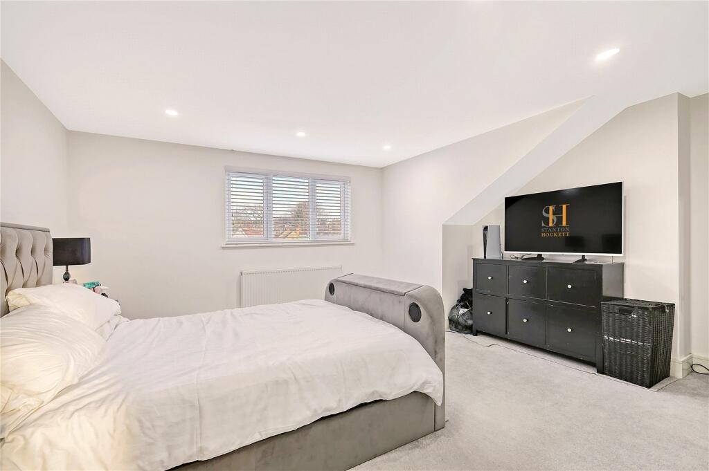 Additional property image - Thynne Road, Billericay, Essex, CM11