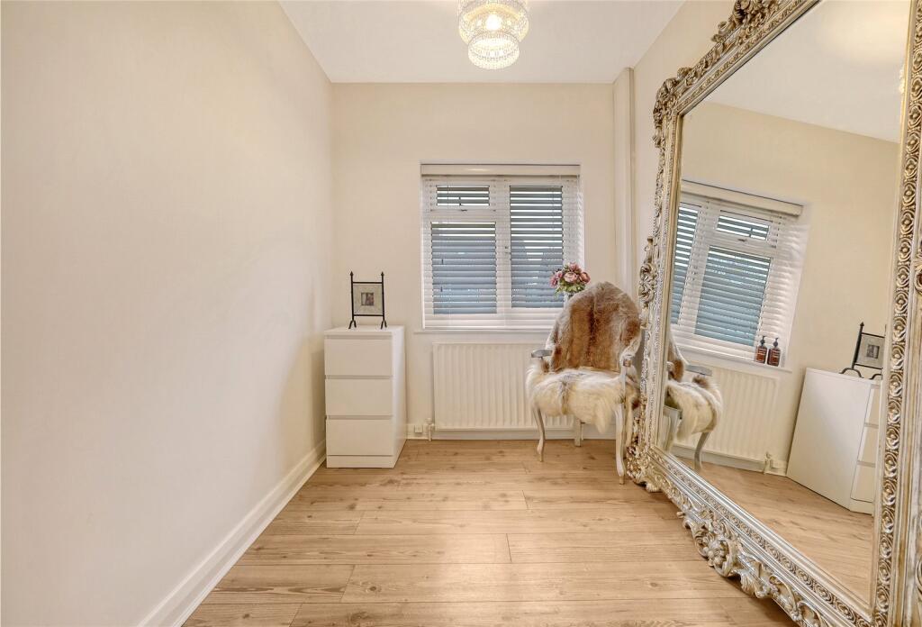 Additional property image - Hillside Road, Billericay, Essex, CM11