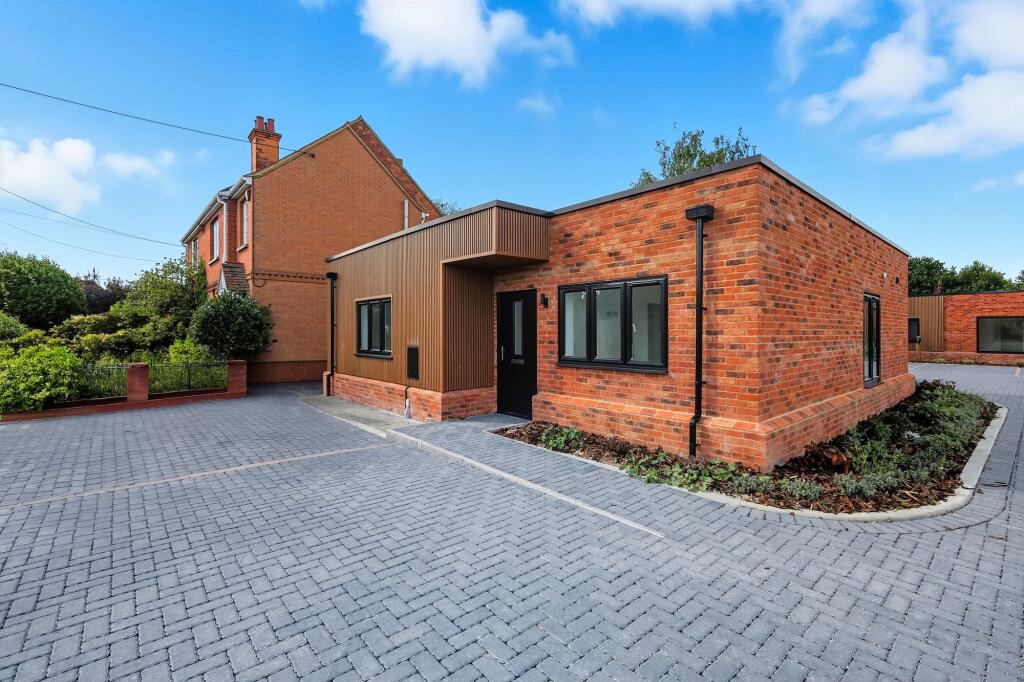 Main image of property: Galleywood Road, Great Baddow, CM2