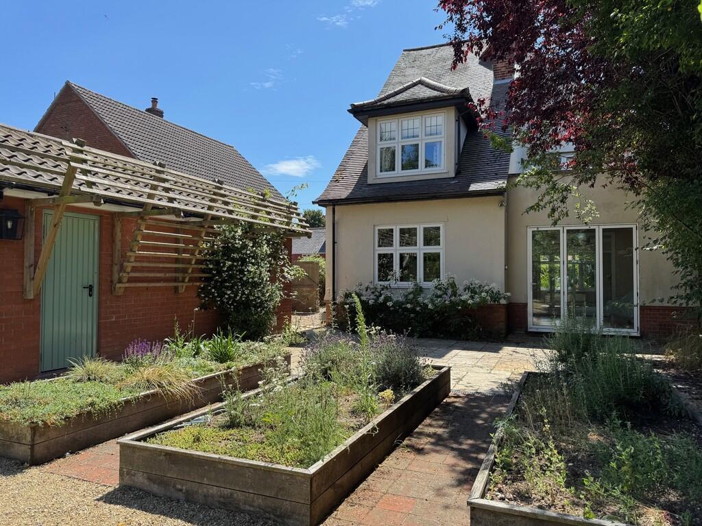 Main image of property: Diss
