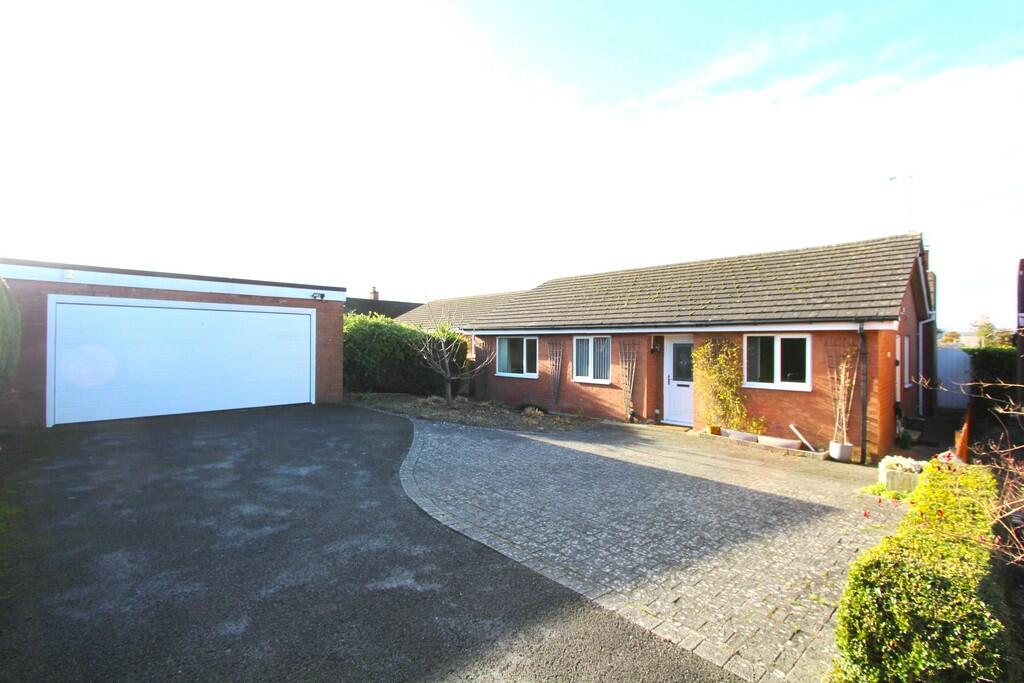 2 bedroom detached bungalow for sale in Argoed Hall Lane, Mynydd Isa, CH7