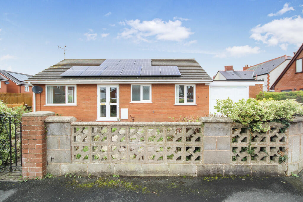 Main image of property: Penyffordd, Holywell