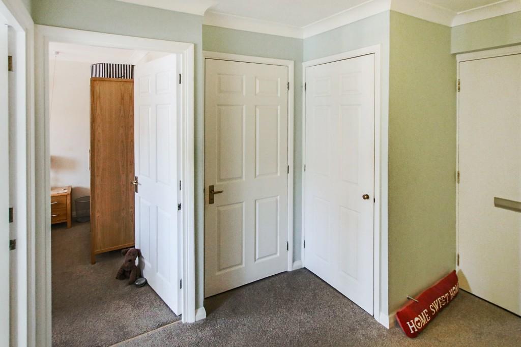 1 bedroom flat for sale in Forest Lodge, Portland Road, East Grinstead