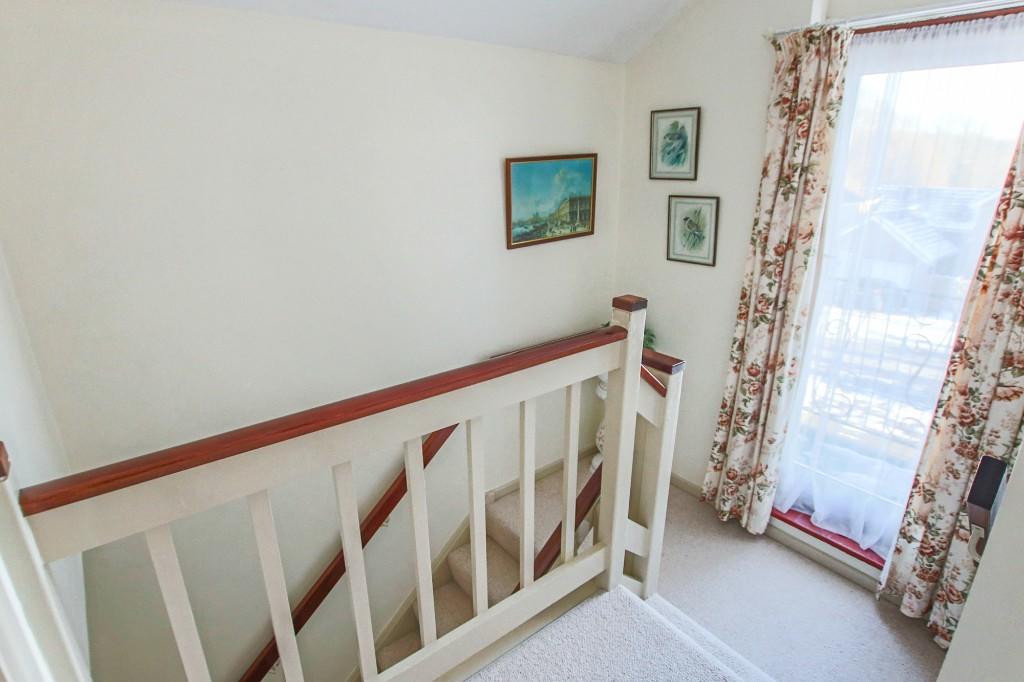 3 bedroom detached house for sale in Lynton Park Avenue, East Grinstead