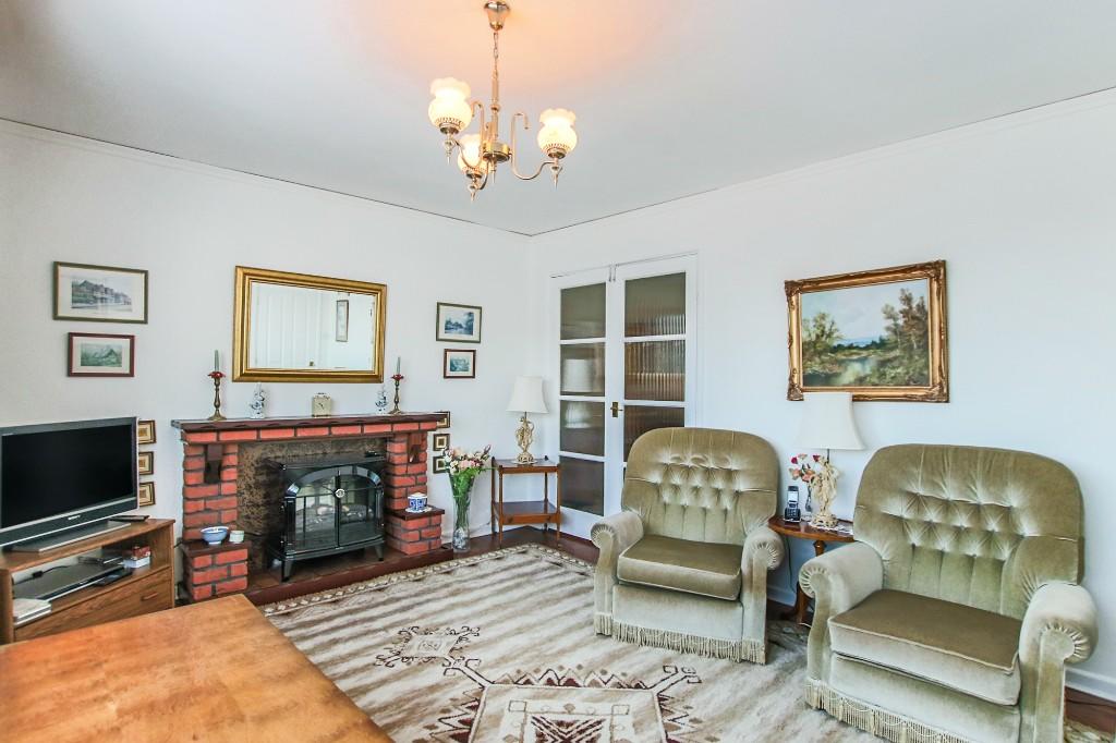 3 bedroom detached house for sale in Lynton Park Avenue, East Grinstead