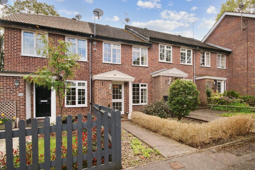 2 bedroom terraced house for sale in The Dell, East Grinstead, West