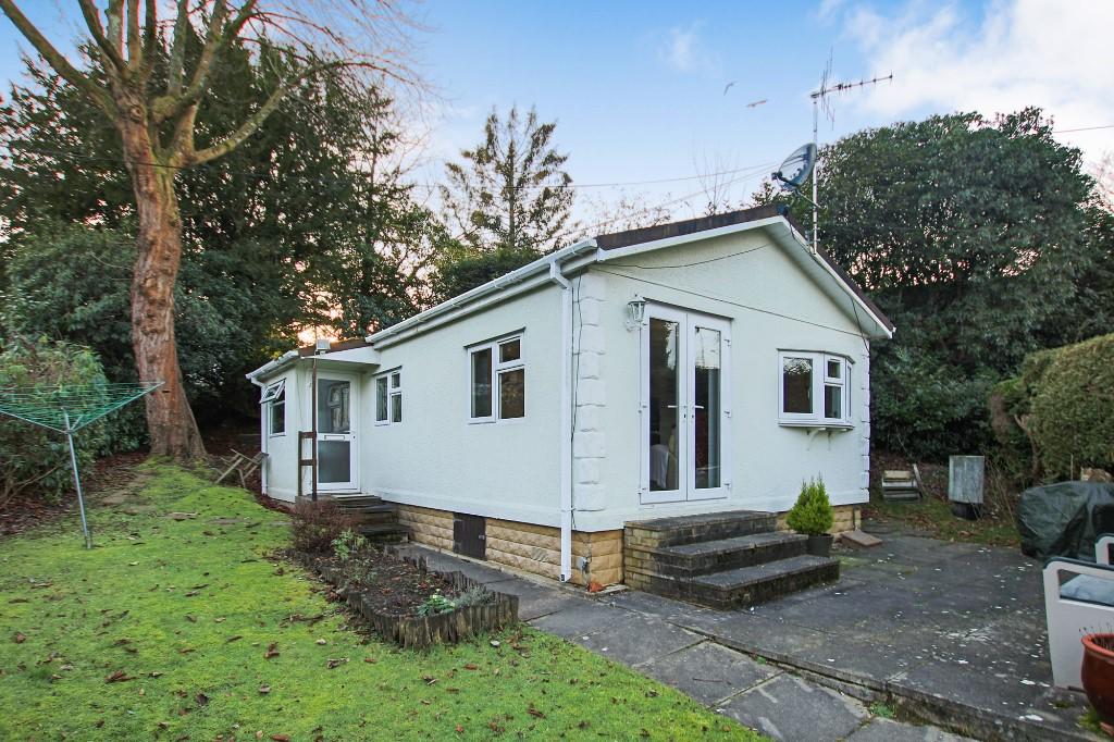 2 bedroom park home for sale in Swallow Street, Turners Hill Park, RH10