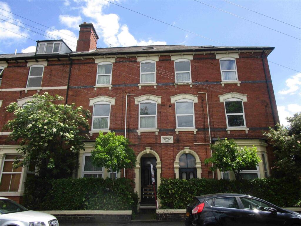 Main image of property: Flat 11, 7-8 Merridale Lane, Wolverhampton, WV3 9RD