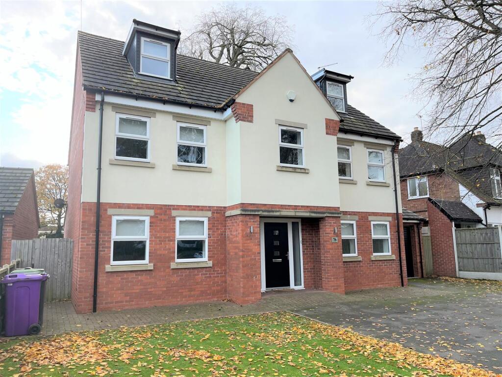 Main image of property: Finchfield Road West, Finchfield, Wolverhampton, WV3 8BA
