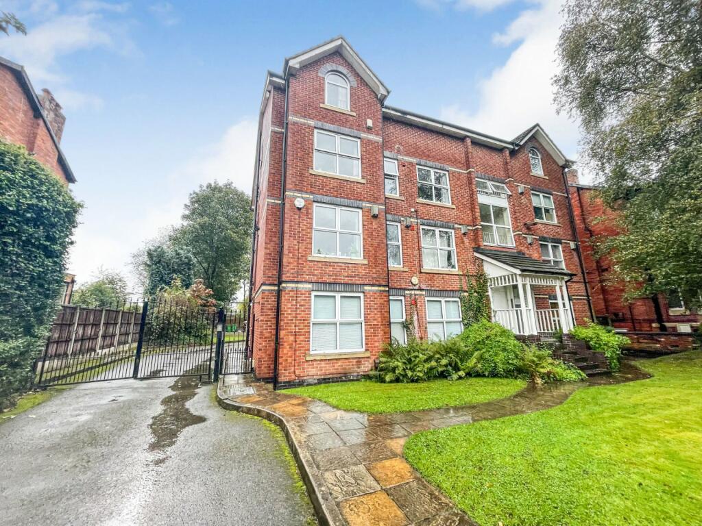 3 bedroom flat for sale in Parsonage Road, Manchester, Greater