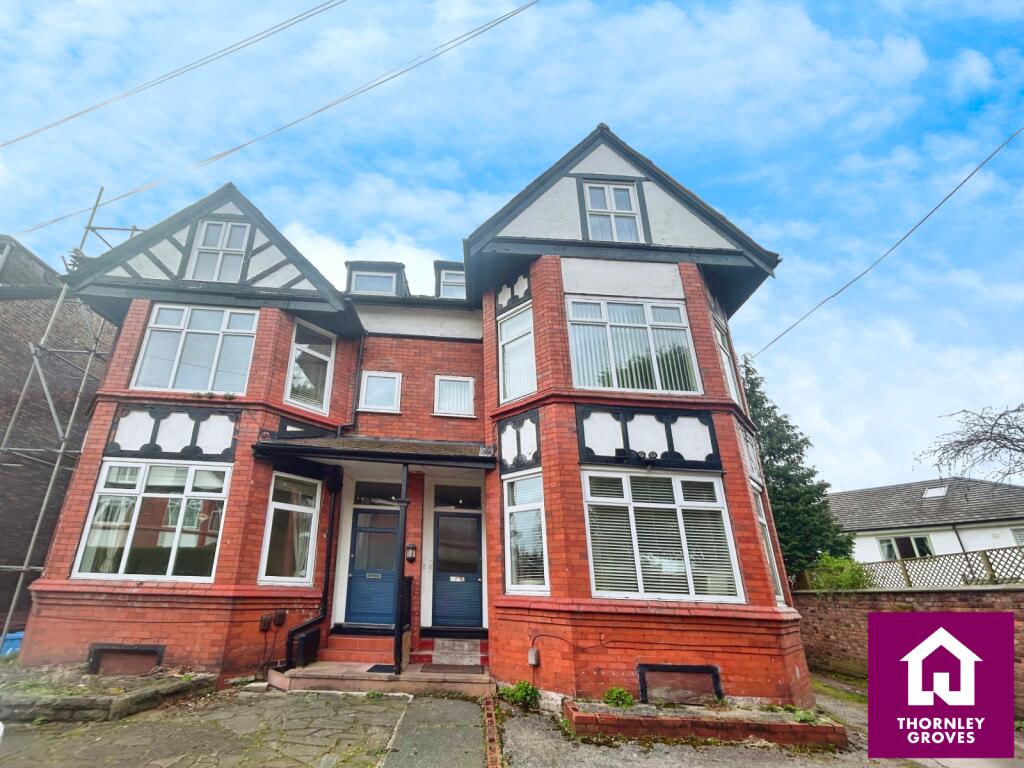 2 bedroom flat for rent in Bamford Road, Manchester, M20