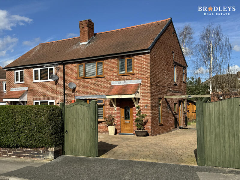 3 bedroom semidetached house for sale in Rookhill Drive, Pontefract