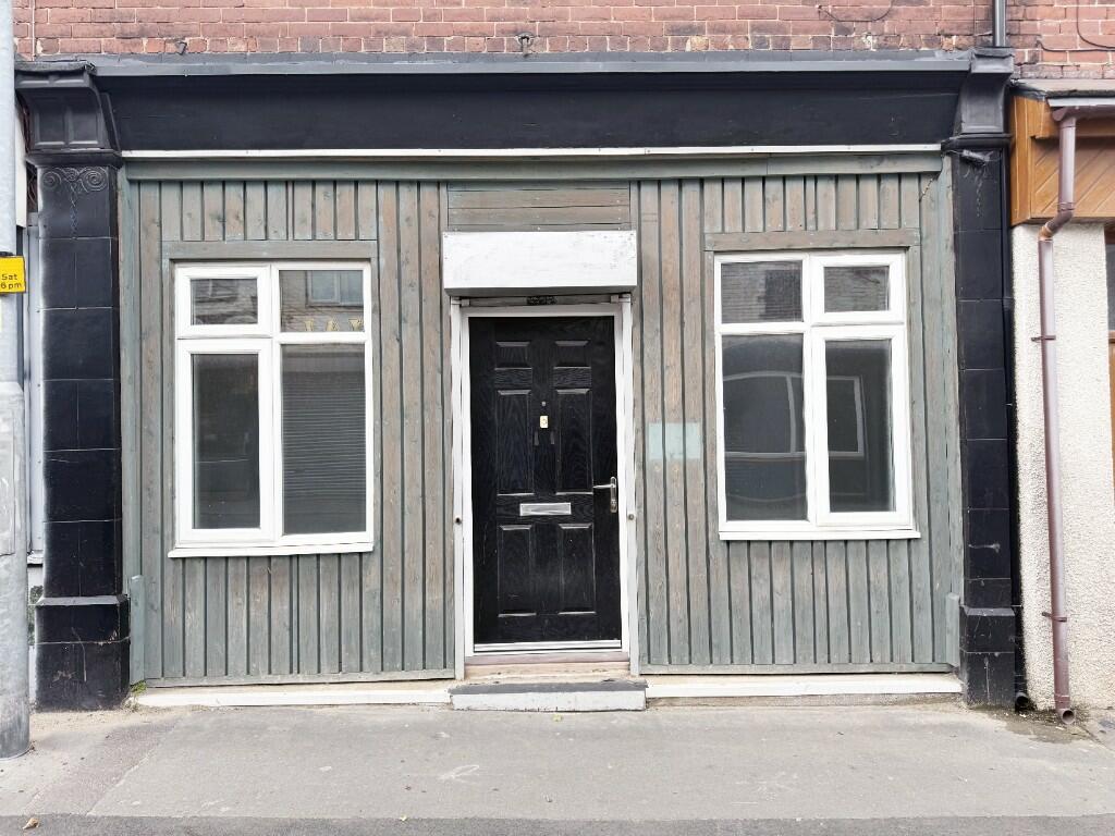 High street retail property for sale in Barnsley Road, South Elmsall. WF9
