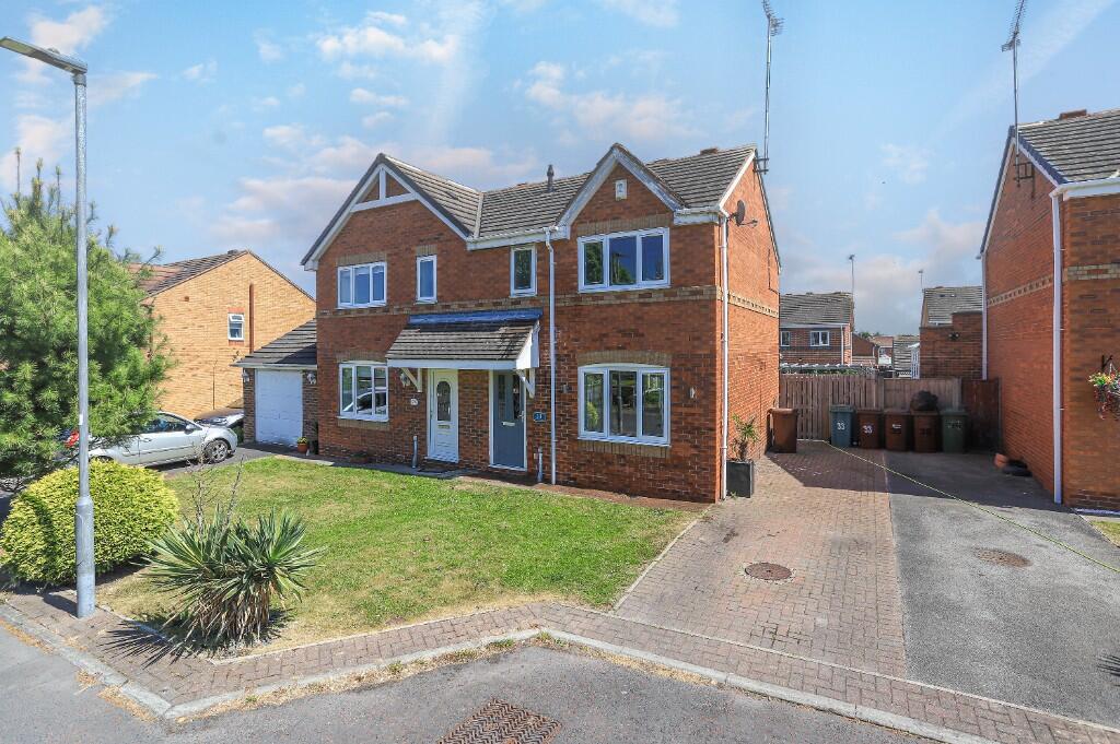Main image of property: Wordsworth Approach, Pontefract, West Yorkshire, WF8