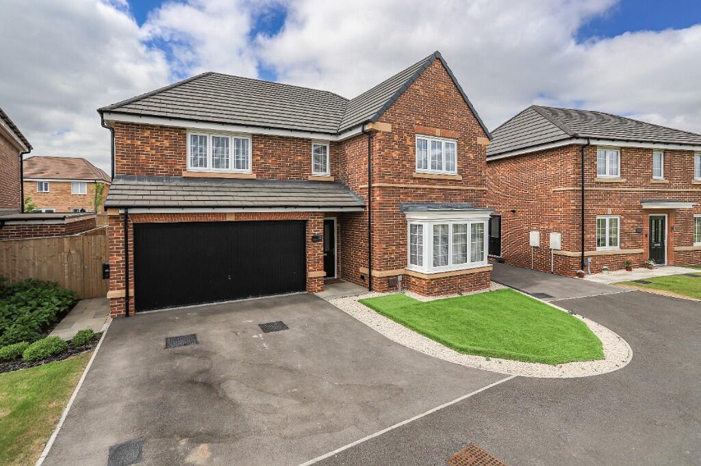 Main image of property: Tree Top Close, Wakefield, West Yorkshire, WF3