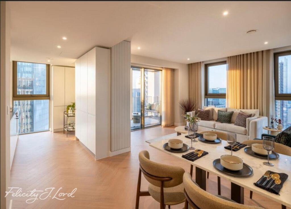 Main image of property: Landmark Square, London
