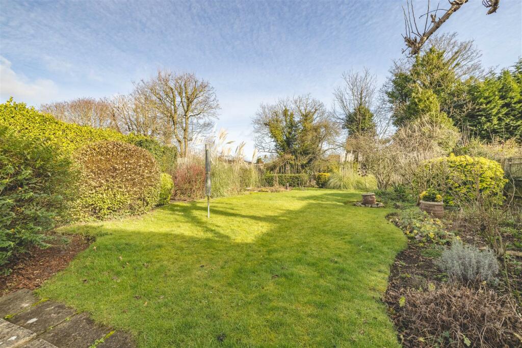 3 bedroom detached house for sale in Buccleuch Road, Datchet, SL3