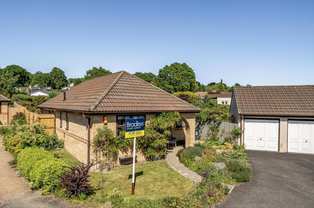 Main image of property: The Oaks, Bovey Tracey, Newton Abbot, Devon