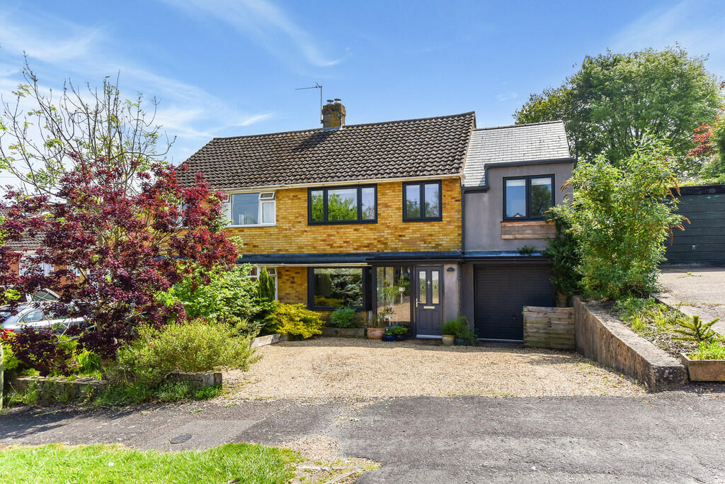 4 bedroom semidetached house for sale in Grovelands Road, Teg Down, SO22