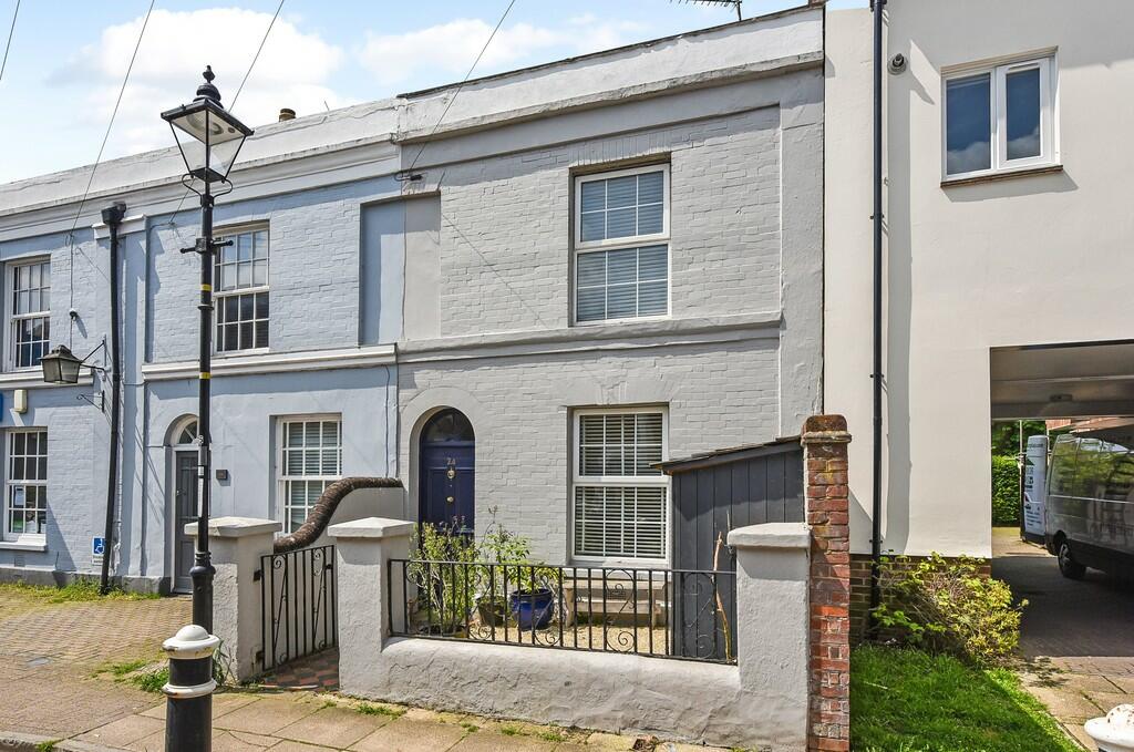 3 bedroom terraced house for sale in Parchment Street, Winchester, SO23