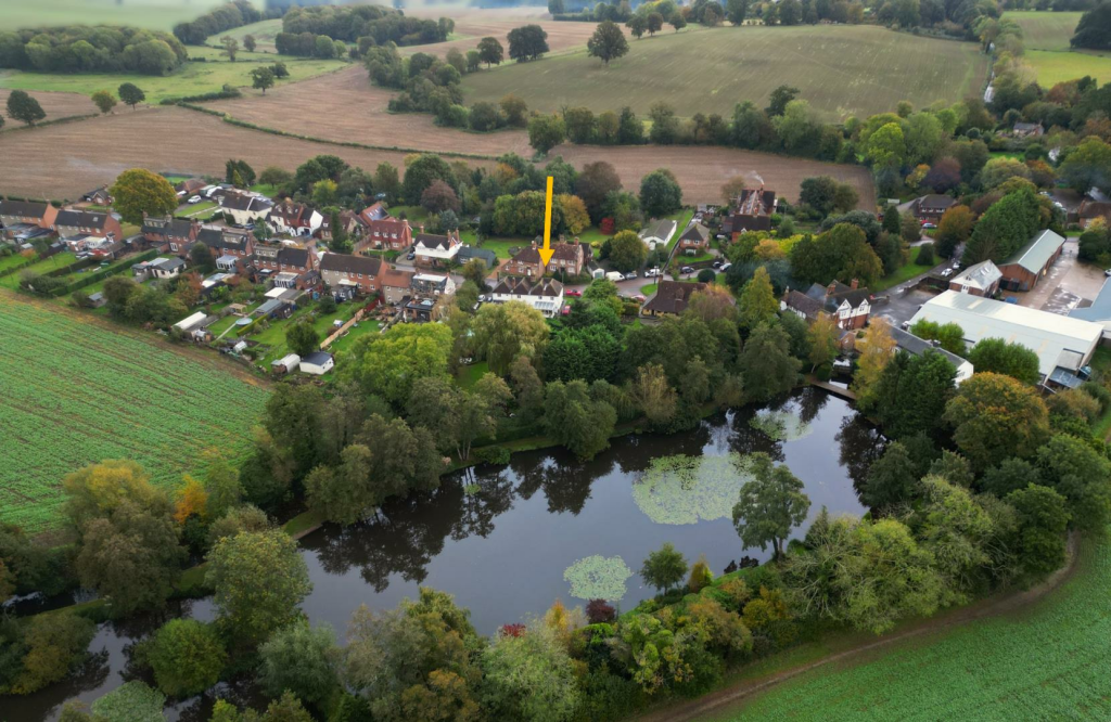 3 bedroom semidetached house for sale in Charming Grade II listed