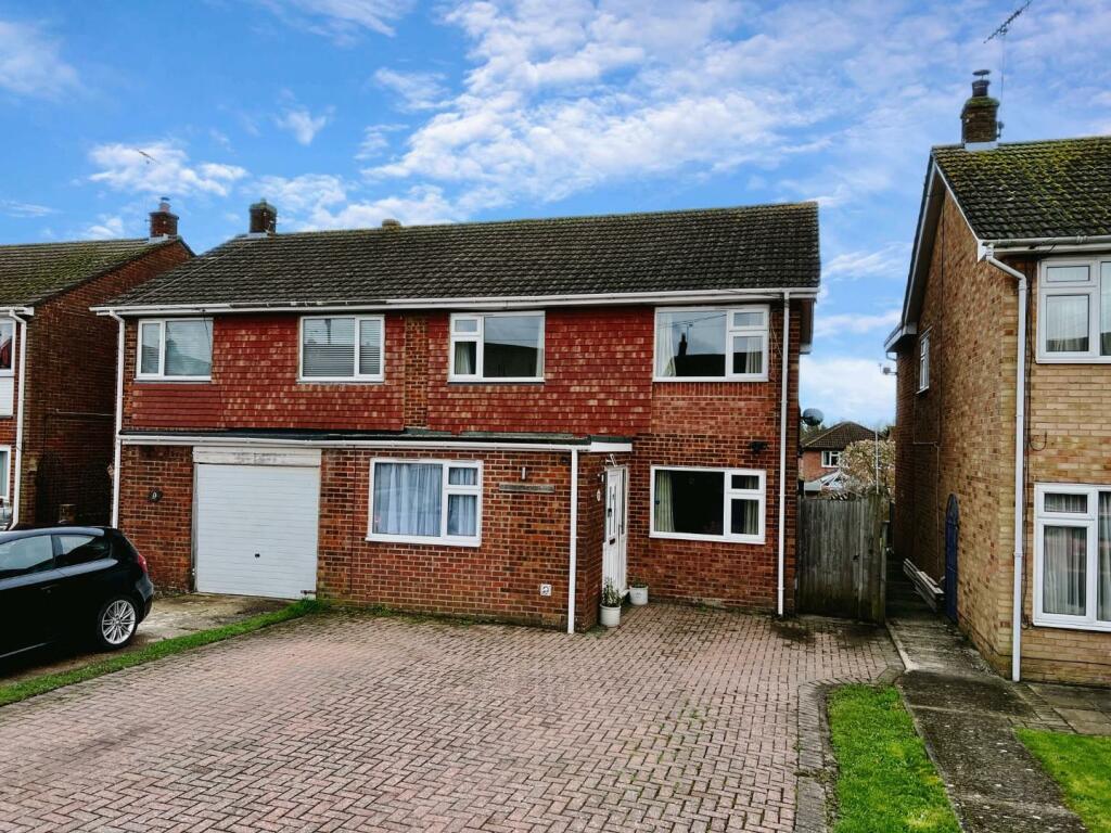 4 bedroom semidetached house for sale in Collard Road, Willesborough