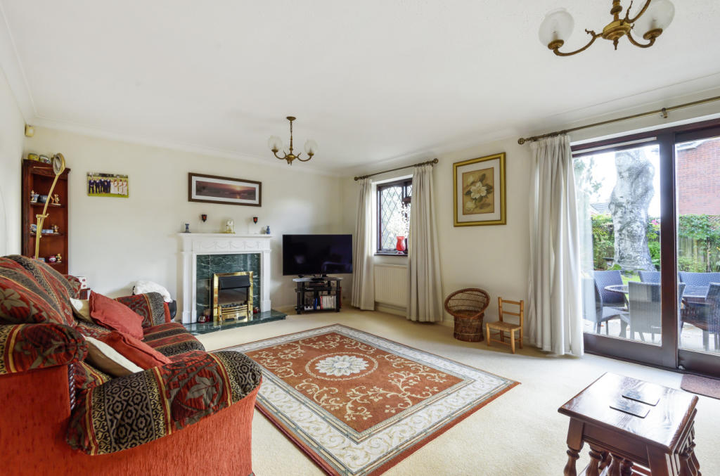 5 bedroom detached house for sale in The Avenue, Fareham, Hampshire, PO14