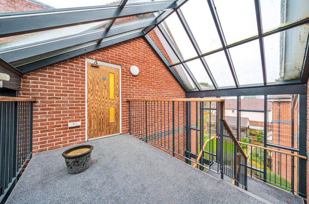 1 bedroom apartment for sale in Chalford Grange, Fareham, Hampshire, PO15