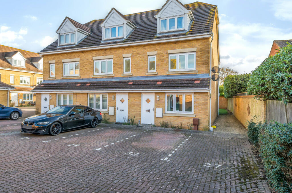 1 bedroom for sale in Sartoris Close, Warsash, Southampton