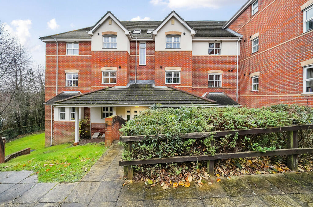 Main image of property: Little Fox Drive, Park Gate, Hampshire, SO31