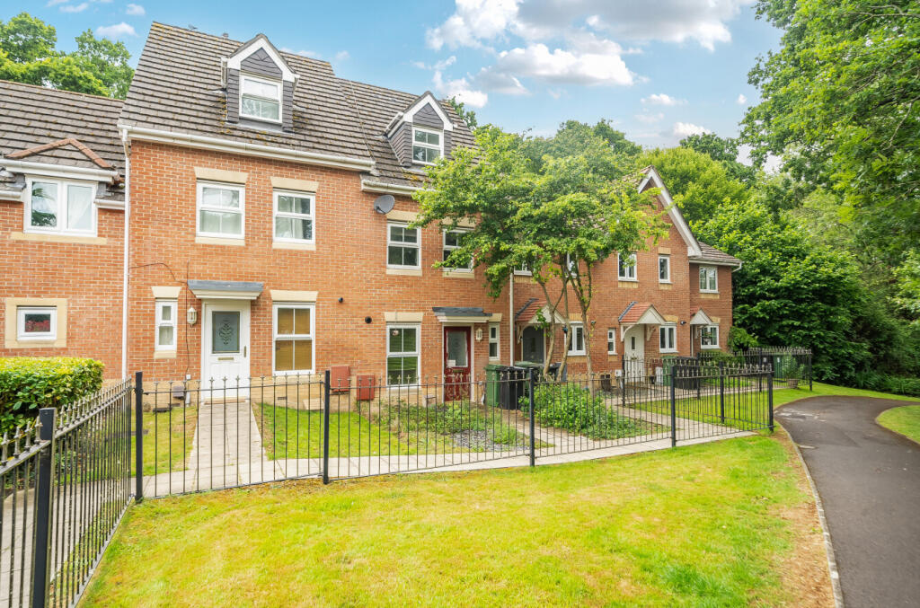 Main image of property: Rowan Close, Whiteley, Hampshire, PO15