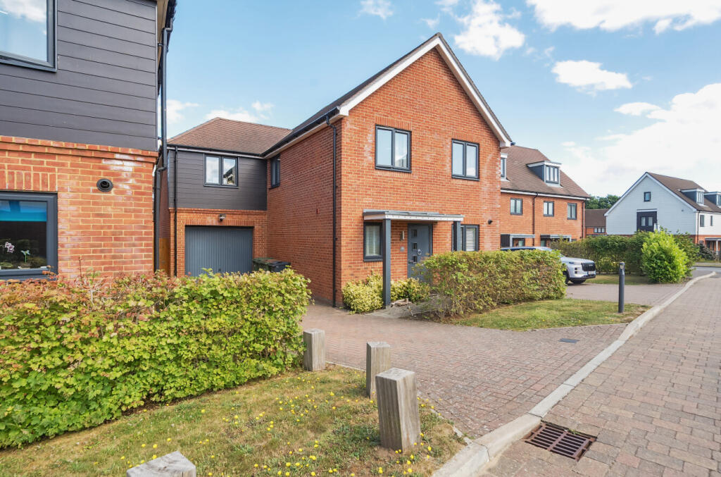 Main image of property: Fosters Copse, Bursledon, Hampshire, SO31