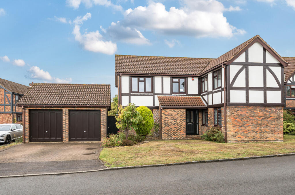 Main image of property: Hazel Grove, Locks Heath, Hampshire, SO31