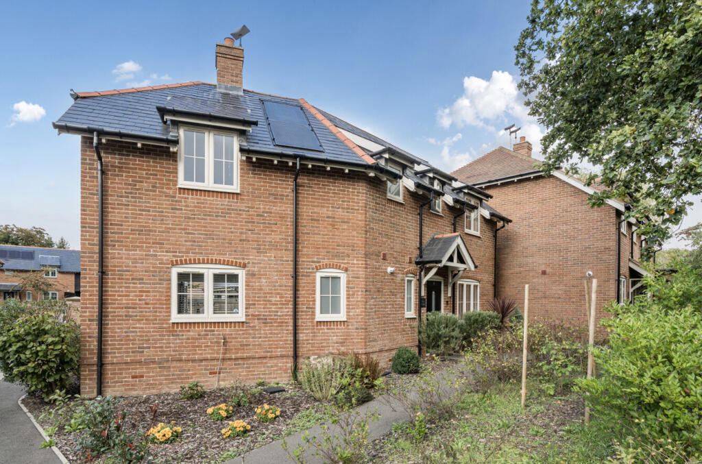 Main image of property: The Framptons, Netley Abbey, Southampton, SO31