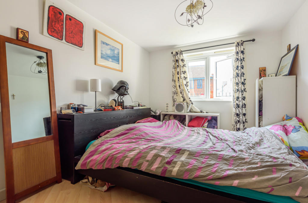 1 bedroom apartment for sale in Clarkes Court, Quay Street, Fareham, Hampshire, PO16