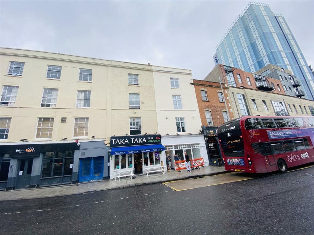 Studio flat for rent in BPC01772 Broad Quay, City Centre, BS1