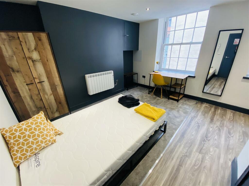 Studio flat for rent in BPC01773 Broad Quay, City Centre, BS1