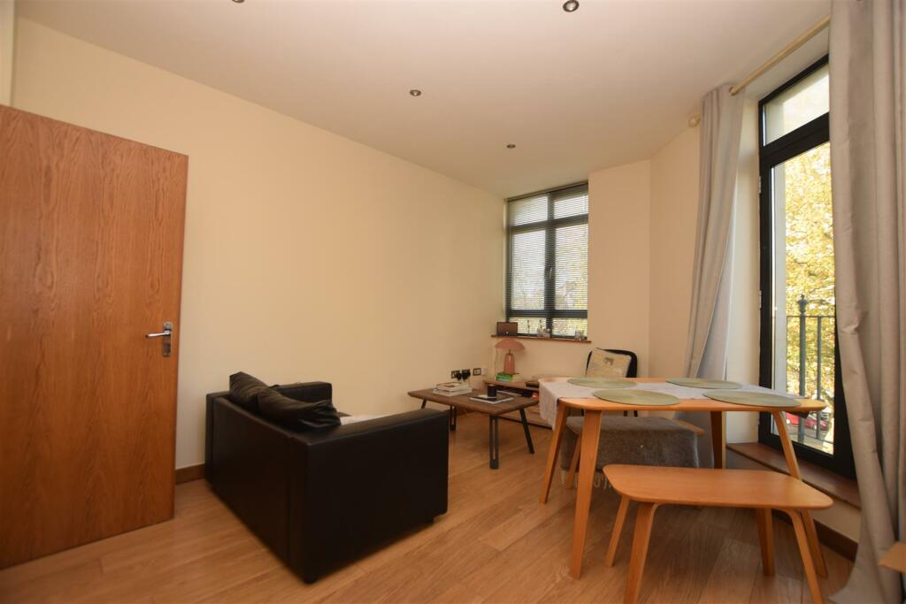 Additional property image - 10310 Flat 15 Bradley House