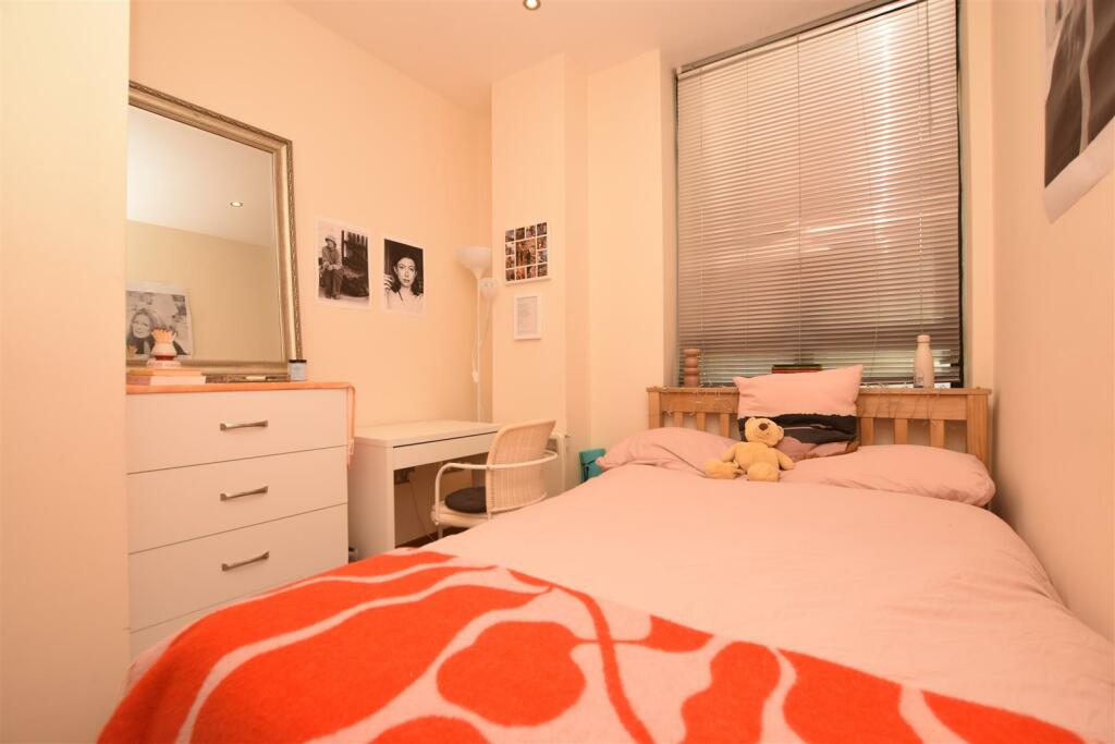 Additional property image - 10310 Flat 15 Bradley House