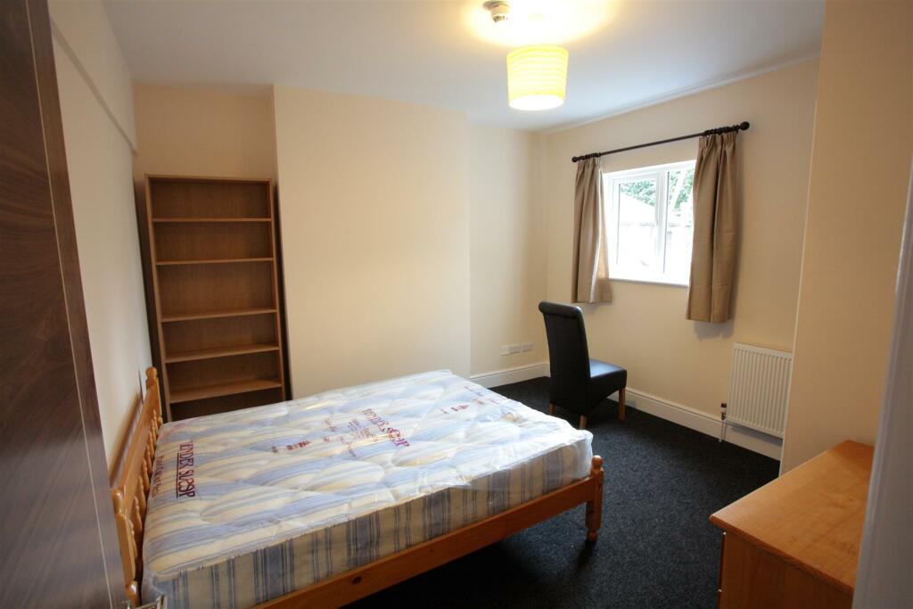 Additional property image - 18625946 Whiteladies Road, Clifton, Bristol