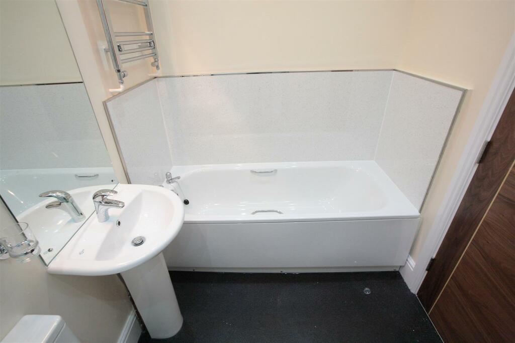Additional property image - 18625946 Whiteladies Road, Clifton, Bristol