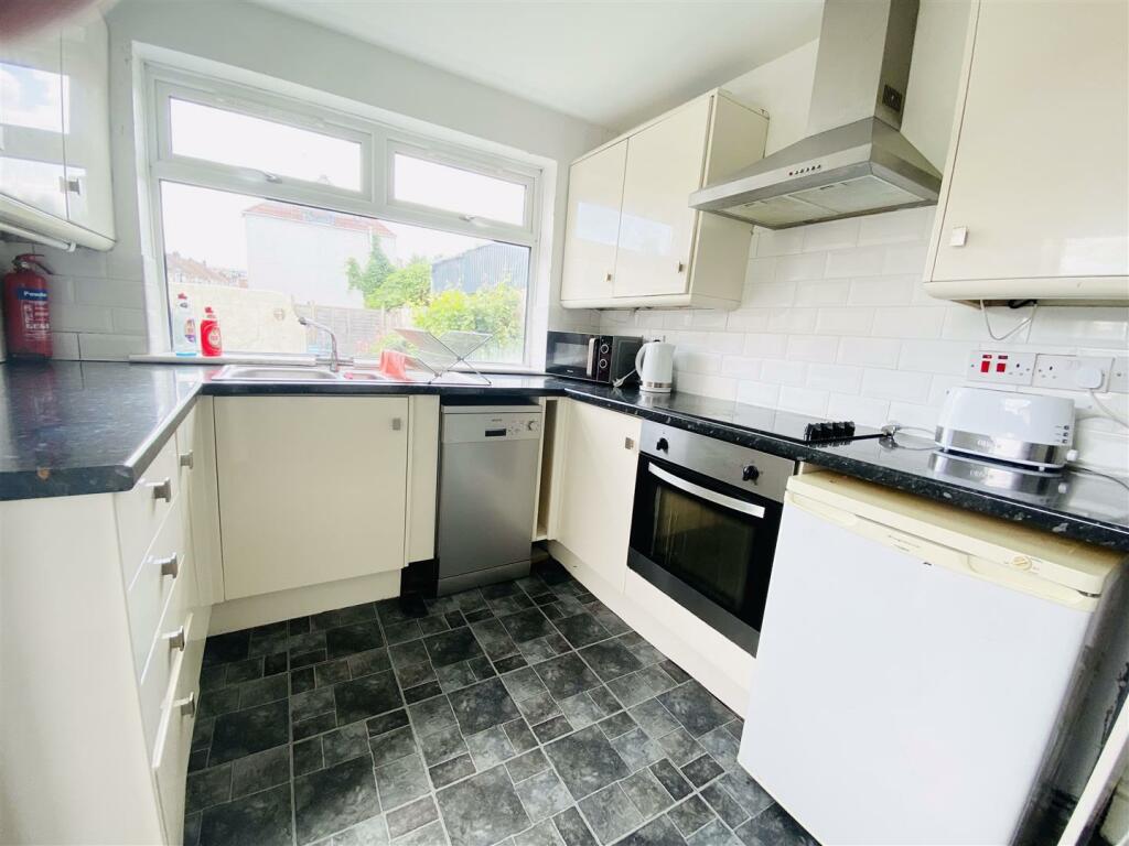 Additional property image - BPC01926  Staple Hill Road, Fishponds, BS16