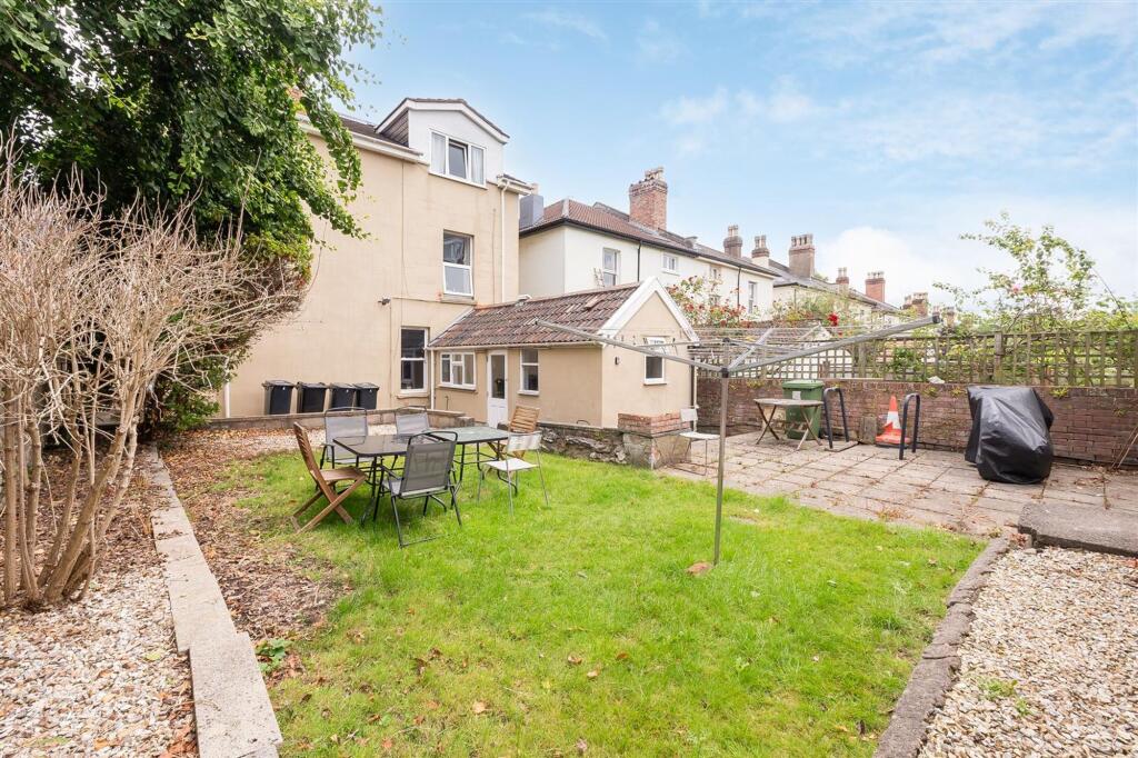 Main image of property: 41 Carnarvon Road, Bristol, BS6
