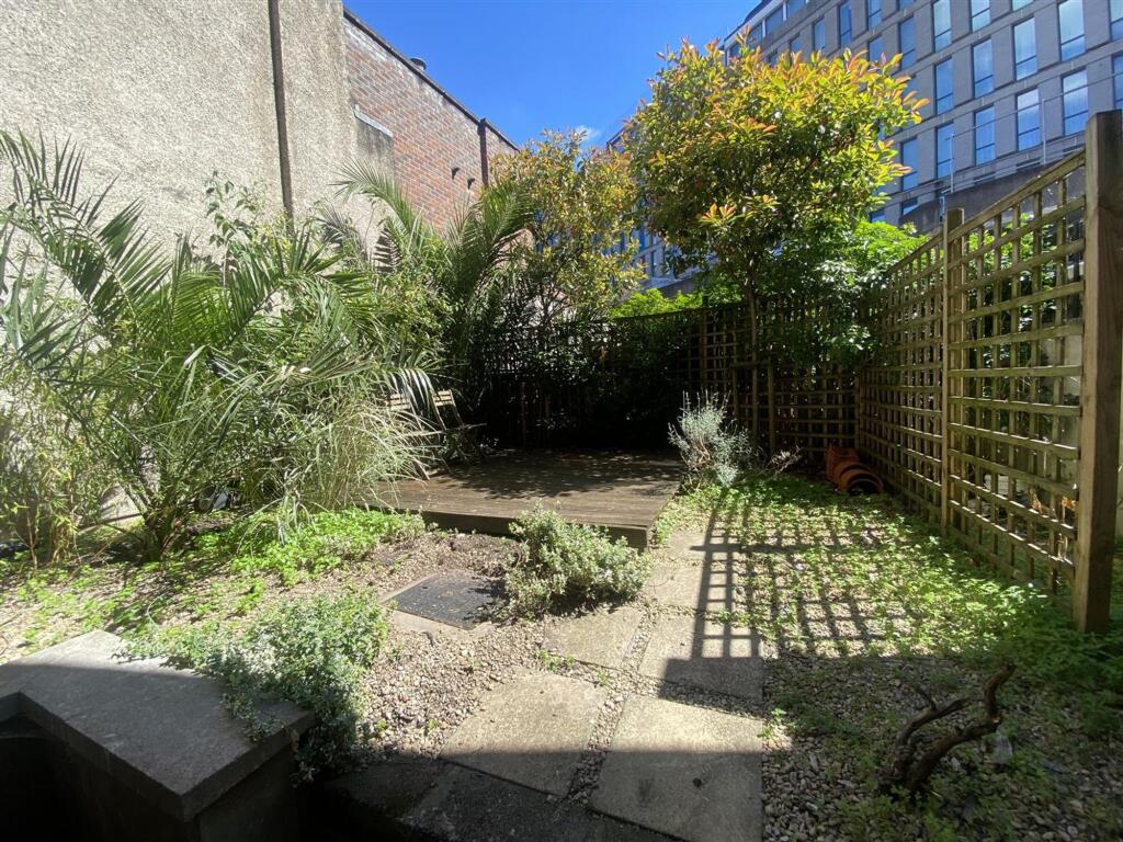 Main image of property: 30 Cumberland Street, Bristol, BS2