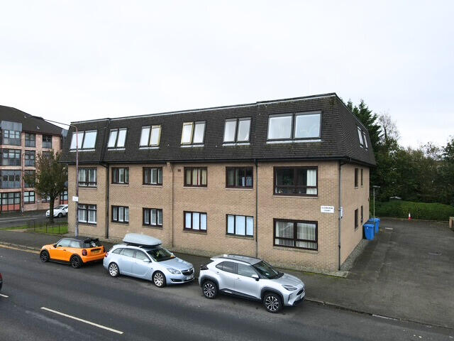 Main image of property: 8A Glenborne Court, West King Street, Helensburgh G84 8QX