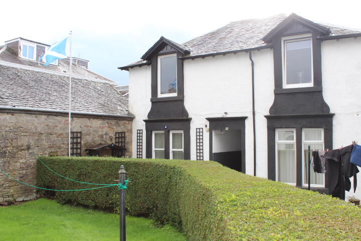 Main image of property: 89 West Princes Street, Helensburgh G84 8BH